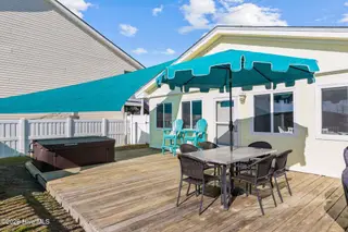 601 Emerald Drive, Emerald Isle, NC 28594 – photo 6: Patio