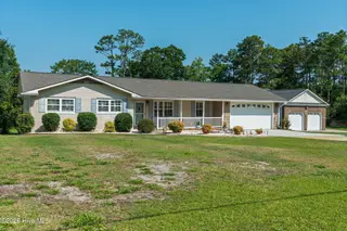 211 S Shore Drive, Southport, NC 28461 – photo 2