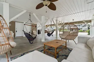 417 4th Street, Sunset Beach, NC 28468 — 4-bedroom home, Sunset Beach, NC, photo 4 of 41: 417 4th St, Sunset Beach, NC