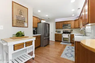 403 Brunswick Drive, Jacksonville, NC 28546 – photo 16: 24_403_Brunswick_Dr_051