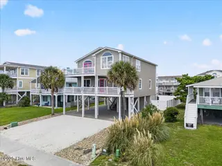192 Ocean Boulevard W, Holden Beach, NC 28462 – photo 2: 192 Ocean Boulevard W