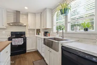 141 Pender Lane, Newport, NC 28570 – photo 11: Trailer - Kitchen2