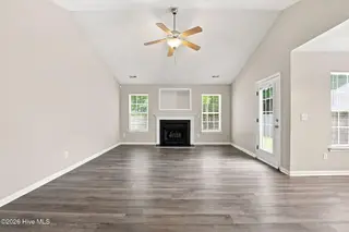 4712 Corena Drive, New Bern, NC 28562 – photo 6: 41-web-or-mls-DSC_1998_edit