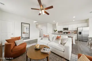 303 Mizzen Way, Elizabeth City, NC 27909 – photo 16: 25-web-or-mls-DSC05652