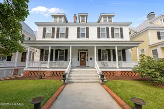 210 New Street, New Bern, NC 28560 – photo 2: 1-web-or-mls-DSC_4187