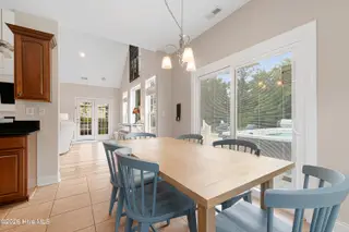 412 Waverly Court, Newport, NC 28570 – photo 12: Casual dining