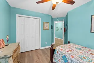 124 NW 8th Street, Oak Island, NC 28465 — 3-bedroom home in Pinners Point, Oak Island, NC, photo 23 of 47: shniderproductions.com-42