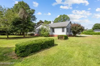 1506 Mona Passage Court, New Bern, NC 28560 – photo 3: 2-web-or-mls-DSC_9630