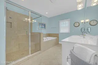 930 Oyster Pointe Drive, Sunset Beach, NC 28468 – photo 19: Primary Bath
