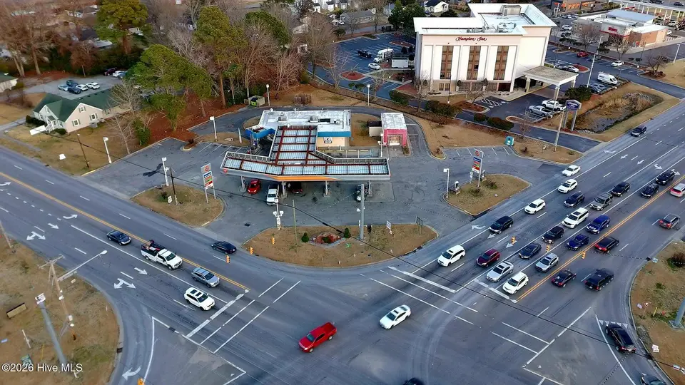 444 S Hughes Boulevard, Elizabeth City, NC 27909 – photo 1 of 10: Main Cover