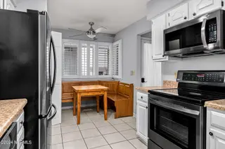 1714 Deerfield Drive SW Apt 2, Ocean Isle Beach, NC 28469 — 2-bedroom condo in Brick Landing, Ocean Isle Beach, NC, photo 13 of 39: 1714_Deerfield_Apt2-12