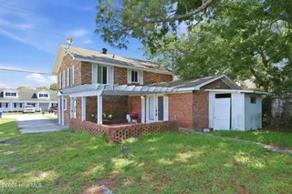 608 Cedar Street, Beaufort, NC 28516 – photo 15: 15-web-or-mls-IMG_8511