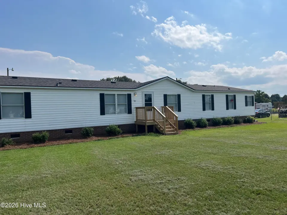 945 Katherines Place, Greenville, NC 27834 – photo 1 of 72: IMG_3503