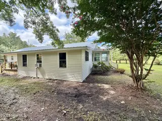 617 Johnson Ch Road, Warsaw, NC 28398 — 2-bedroom home in Warsaw, Warsaw, NC, photo 5 of 26: IMG_7189