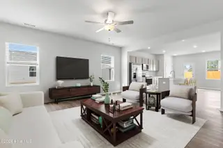 619 S Squires Run Lane, Richlands, NC 28574 – photo 11: Living Room