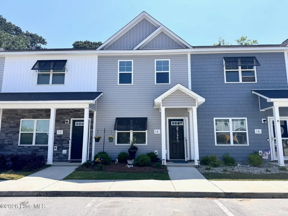 14 Catalina Circle, Swansboro, NC 28584 – photo 1 of 31: Front View