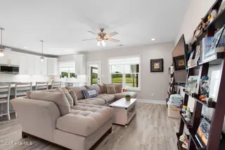 212 Taylorwood Drive, Beaufort, NC 28516 – photo 12: Open concept living space