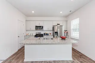 1226 Middlecrest Drive, Rocky Mount, NC 27804 – photo 7: 7-Large Island