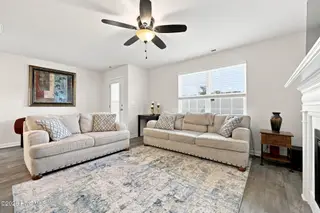 3204 Tatlock Way 8a, Greenville, NC 27834 – photo 14: 14-web-or-mls-IMG_0032
