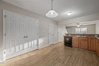1004 Grandeur Avenue, Jacksonville, NC 28546 – photo 8: 31-web-or-mls-_RAD8312