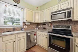345 Carolina Pines Boulevard 6, New Bern, NC 28560 – photo 18: 18-web-or-mls-IMG_6757_edit