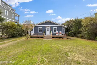 1122 S Topsail Drive, Surf City, NC 28445 – photo 2