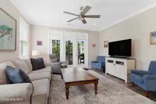 135 Sea Grove Lane, Beaufort, NC 28516 – photo 10: Living room