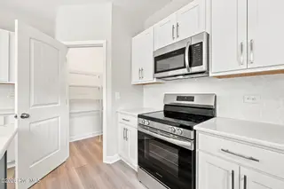 981 Rialto Lane, Ayden, NC 28513 – photo 16: 35-web-or-mls-IMG_3602_edit