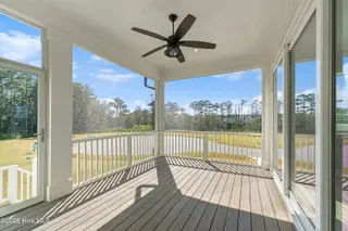 503 Swan Court, Beaufort, NC 28516 – photo 17: Screened in Porch