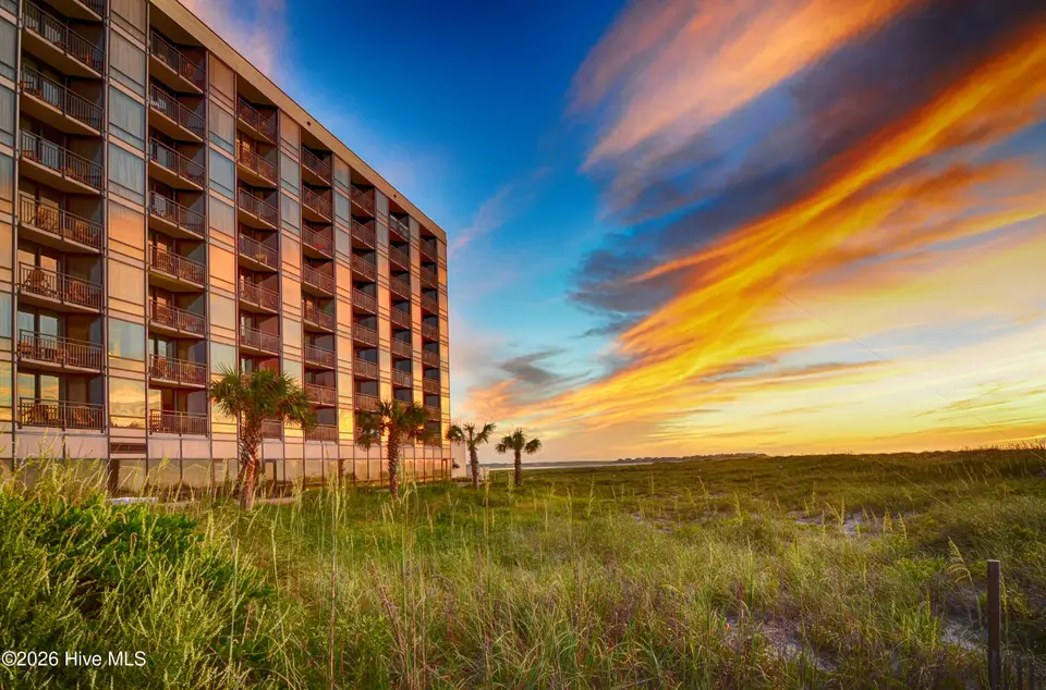 2700 N Lumina Avenue Unit 811, Wrightsville Beach, NC 28480 — 1-bedroom condo in Shell Island Resort, Wrightsville Beach, NC, photo 1 of 44