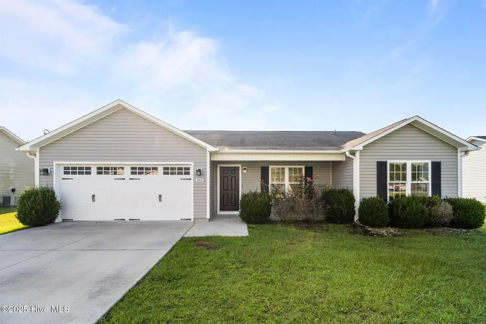242 Sweet Gum Lane, Richlands, NC 28574 – photo 1 of 37: 1-web-or-mls-01