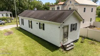 306 Short Street, Kinston, NC 28501 – photo 3: 8-web-or-mls-DJI_20250724134451_0409_D