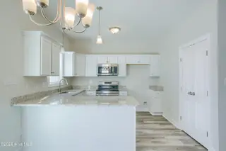 711 Jasmine Lane, Jacksonville, NC 28546 – photo 10: Kitchen