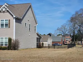 105 E Lake Drive, Goldsboro, NC 27534 – photo 4: 4 RIGHT