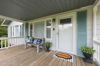 2610 W Forest Drive, Newport, NC 28570 – photo 6: 31-web-or-mls-2610-W-Forest-006_edit