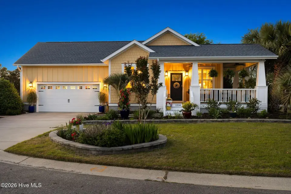 1236 N Caswell Avenue, Southport, NC 28461 – photo 1 of 68: Front