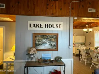 400 Canal Cove Road, Lake Waccamaw, NC 28450 – photo 21: Inside