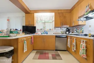 527 Edgewood Circle, Whiteville, NC 28472 – photo 12: 11