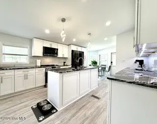 165 Hewett Burton Road SE, Leland, NC 28451 — 3-bedroom manufactured home in Sterling Oaks, Leland, NC, photo 16 of 32: 16-165 Hewett Burton Road SE