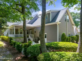 2790 Creek Bridge Court, Southport, NC 28461 — 3-bedroom home in St James, Southport, NC, photo 2 of 72: Gorgeous Mature Oak Trees