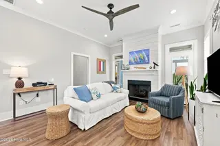 100 Sea Grove Lane, Beaufort, NC 28516 – photo 15: 39-web-or-mls-100-Sea-Grove-060_edit