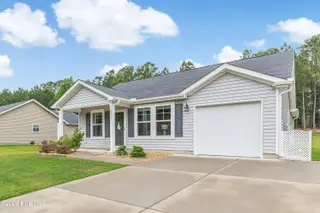 1316 N Fisher King Drive SE, Bolivia, NC 28422 — 3-bedroom home in Avalon, Bolivia, NC, photo 4 of 33: Sweet Magnolia
