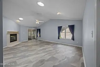 107 Innisbrook Court, New Bern, NC 28562 — 3-bedroom home in Greenbrier, New Bern, NC, photo 7 of 38: 16-web-or-mls-0C0A6853