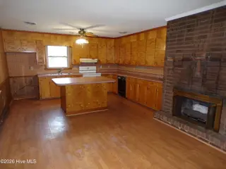 6518 Fairway Drive, Grifton, NC 28530 – photo 5: Kitchen