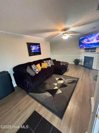 2375 Vineyard Drive H-6, Winterville, NC 28590 – photo 2: IMG_9135