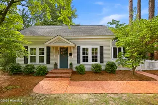 360 S Ashe Street, Southern Pines, NC 28387 – photo 4: Sayer_360SAshe-0004