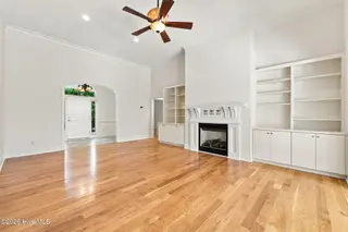 3807 Leaf Court, New Bern, NC 28562 – photo 10: 16-web-or-mls-0C0A2408_edit