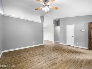 249 S Creek Drive, Jacksonville, NC 28540 – photo 5: Living Room
