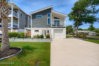 601 Spartanburg Avenue 1, Carolina Beach, NC 28428 – photo 1
