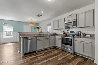 231 Hickory Shores Drive, Newport, NC 28570 – photo 10: Kitchen
